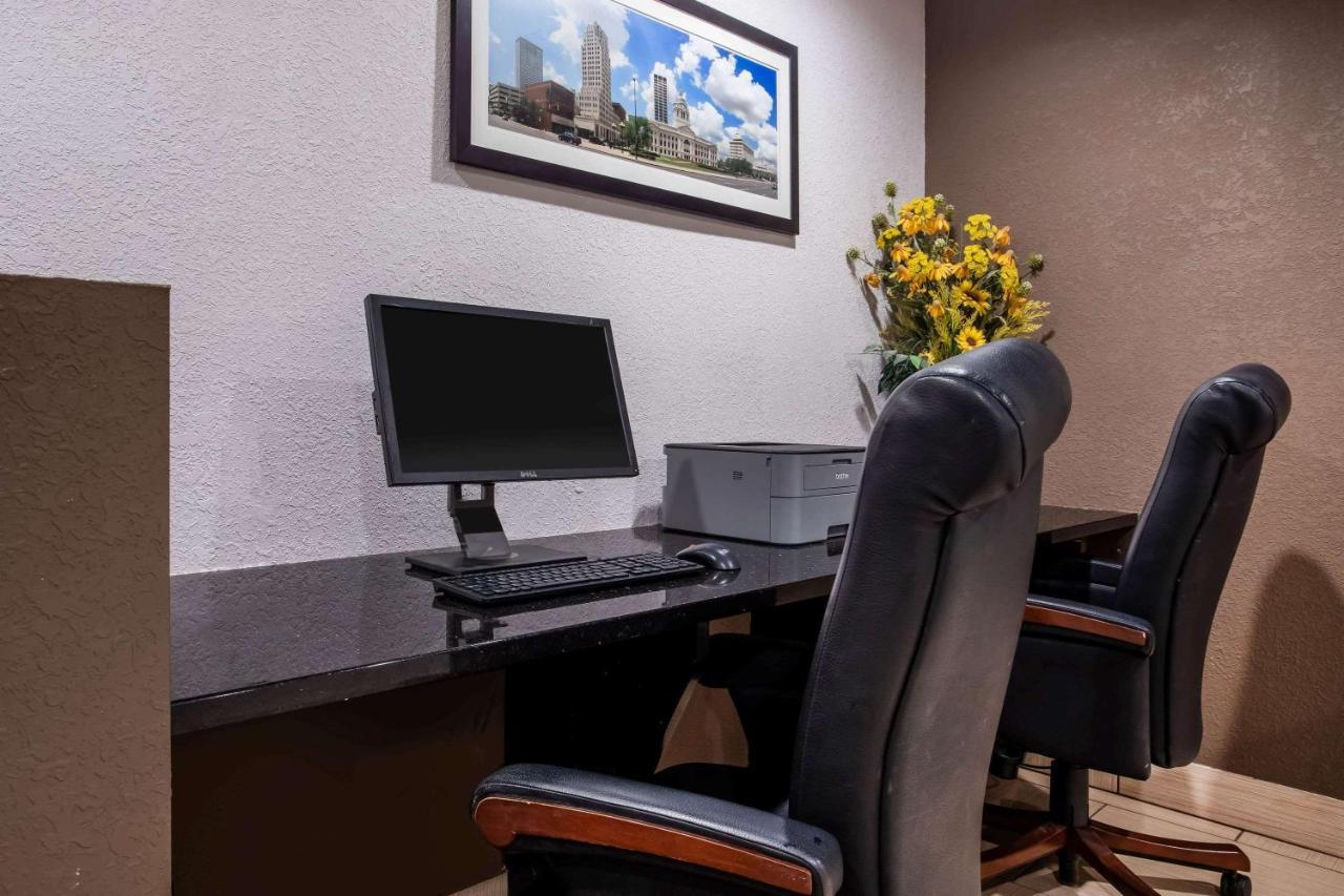 Travelodge By Wyndham Fort Wayne North Extérieur photo