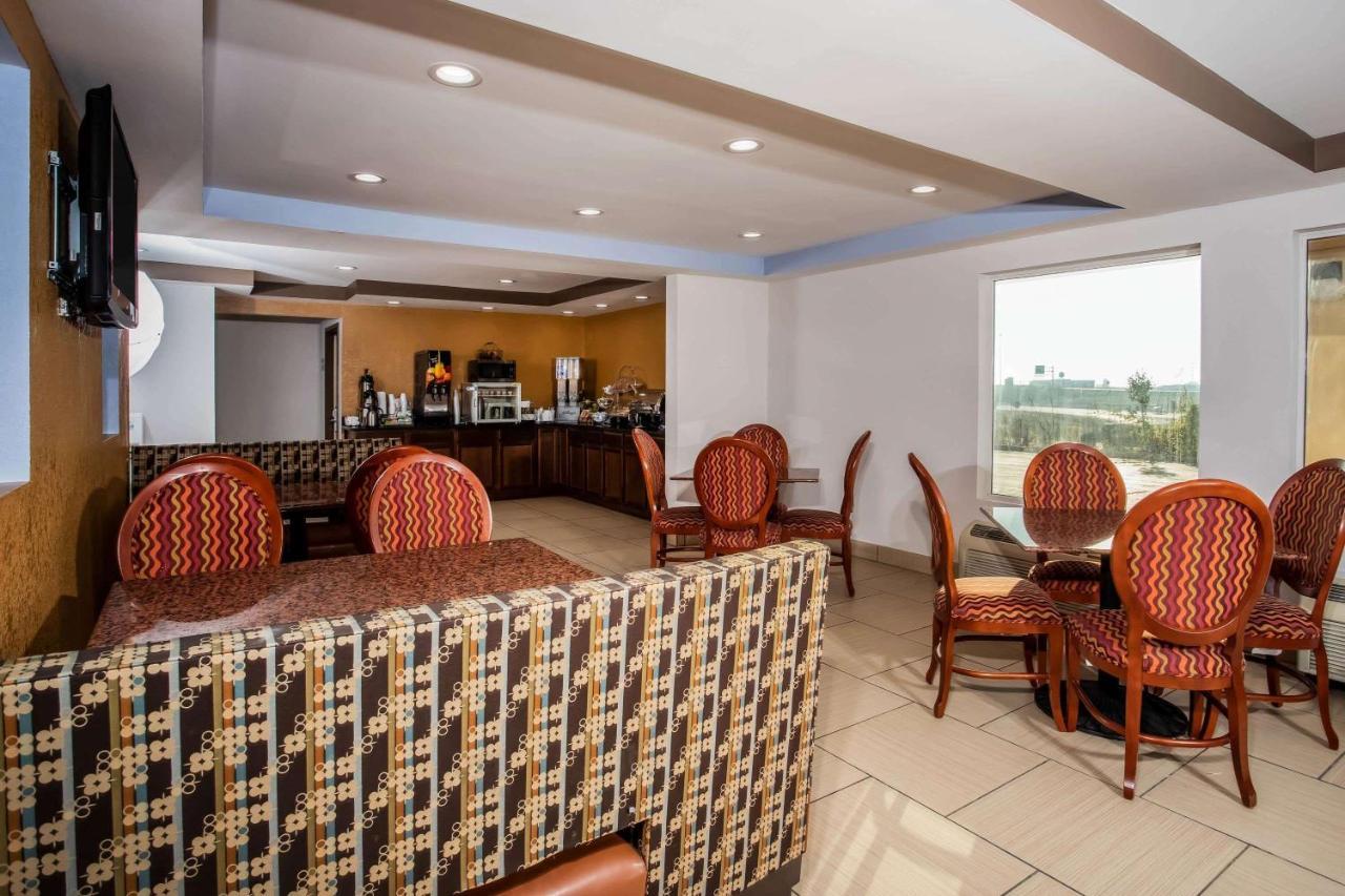 Travelodge By Wyndham Fort Wayne North Extérieur photo