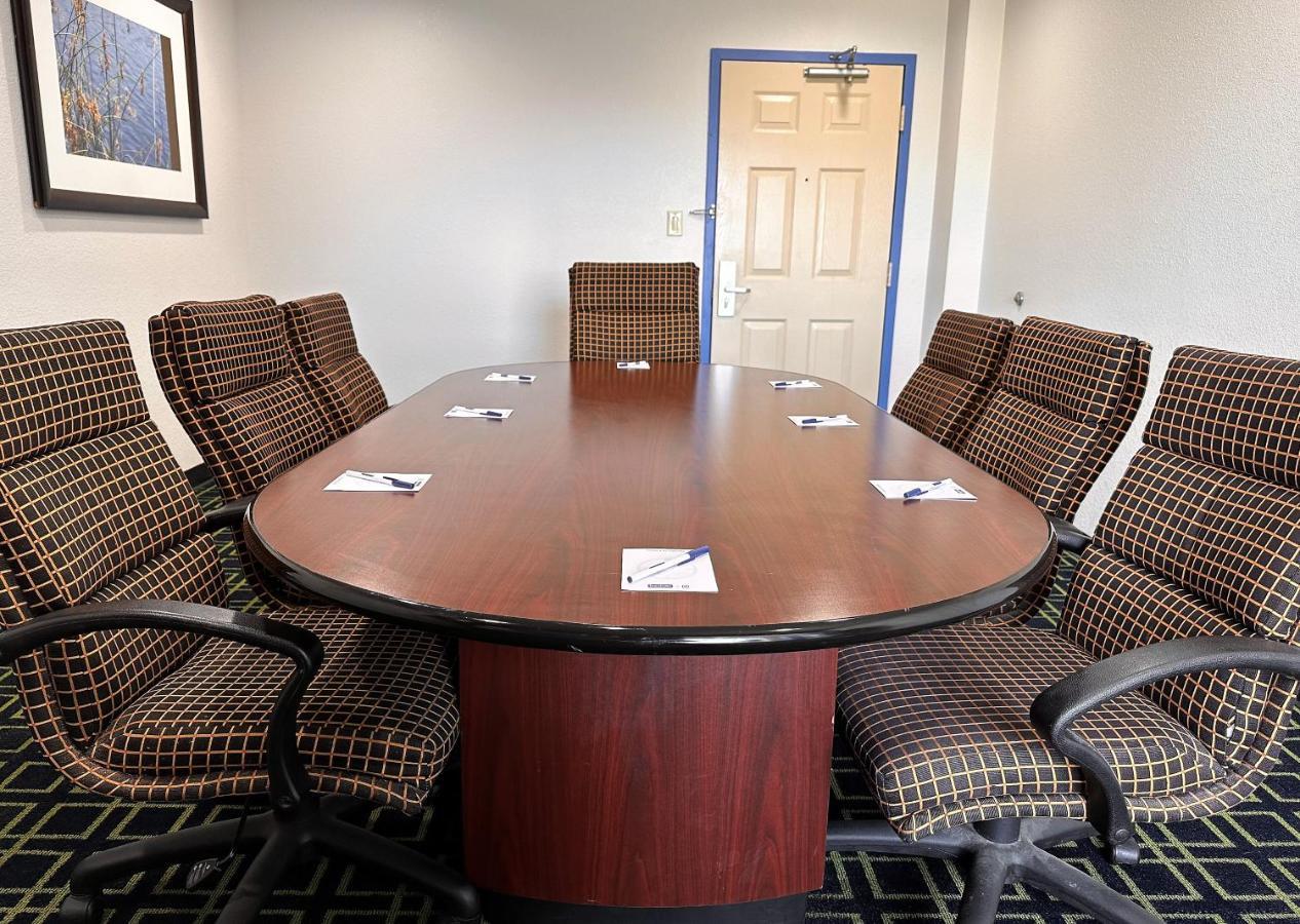 Travelodge By Wyndham Fort Wayne North Extérieur photo