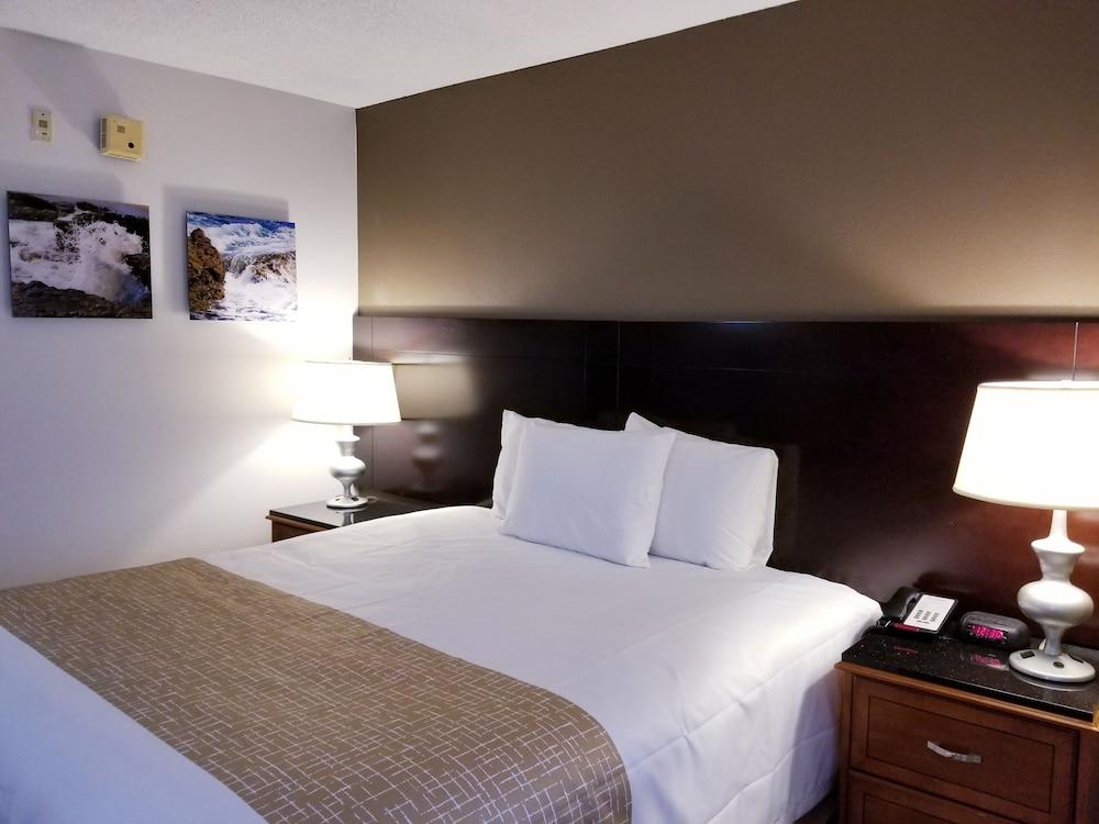 Travelodge By Wyndham Fort Wayne North Extérieur photo