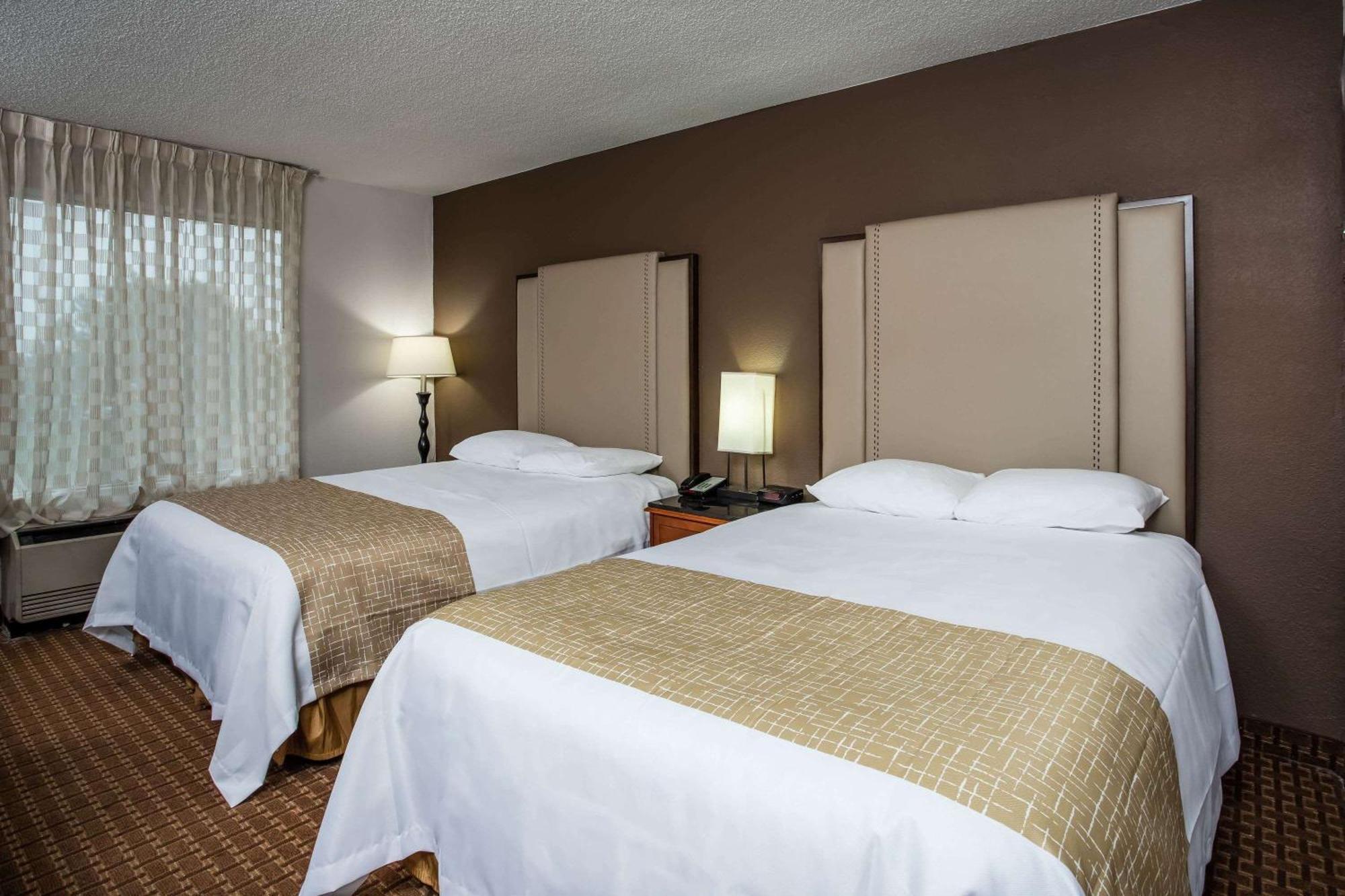Travelodge By Wyndham Fort Wayne North Extérieur photo